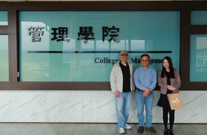 115.03.09 日本東京政策研究大學院大學 Minchung Hsu 教授及泰國中央銀行經濟研究員 Mutita Ariyavutikul 至本院進行學術交流訪問並洽談雙方合作事宜圖片